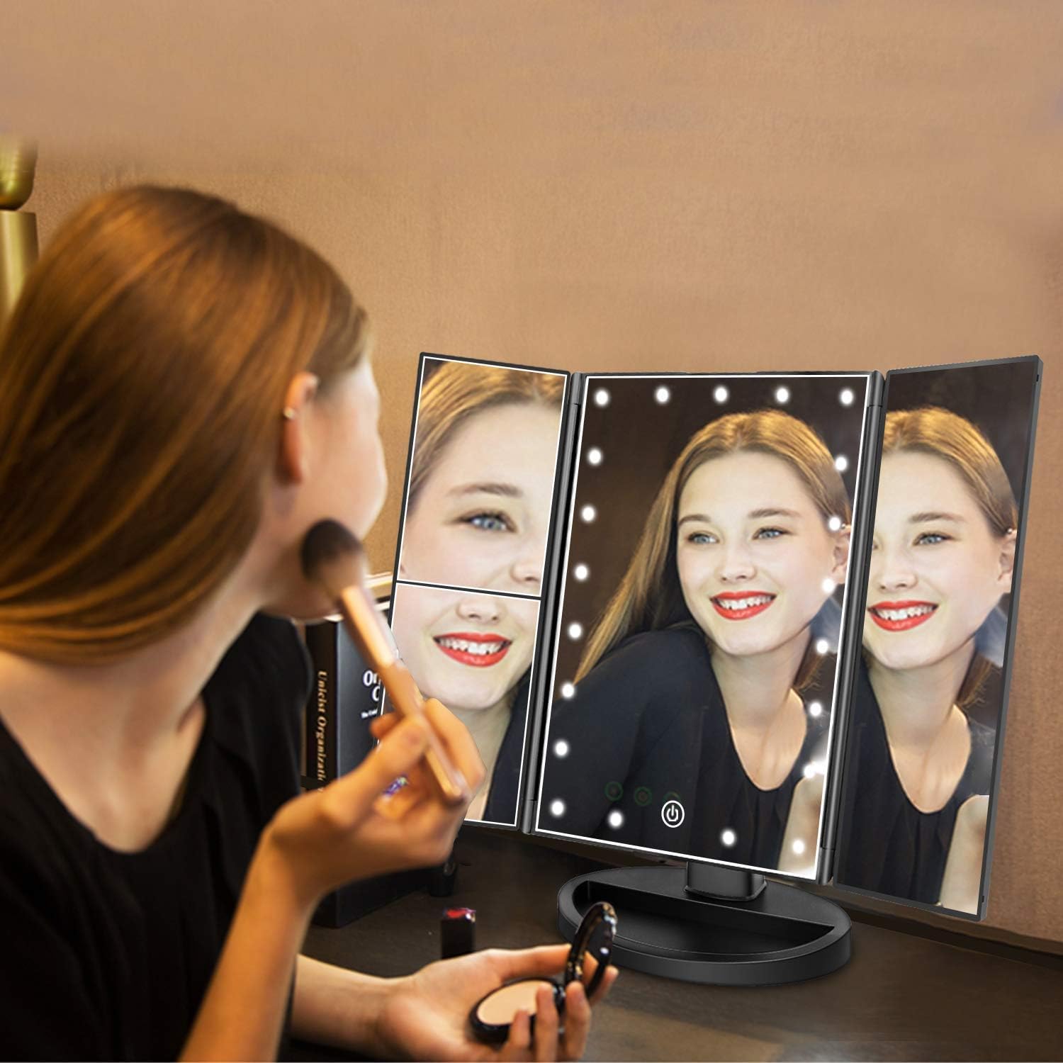 FOVEO Tri-fold Vanity Mirror