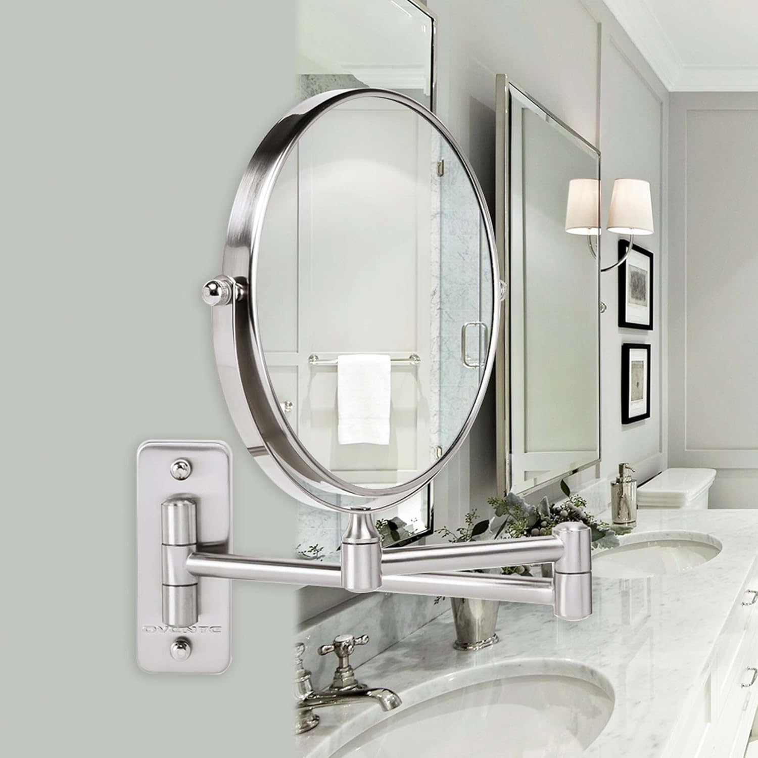 Versatile Makeup Mirror for Your Vanity