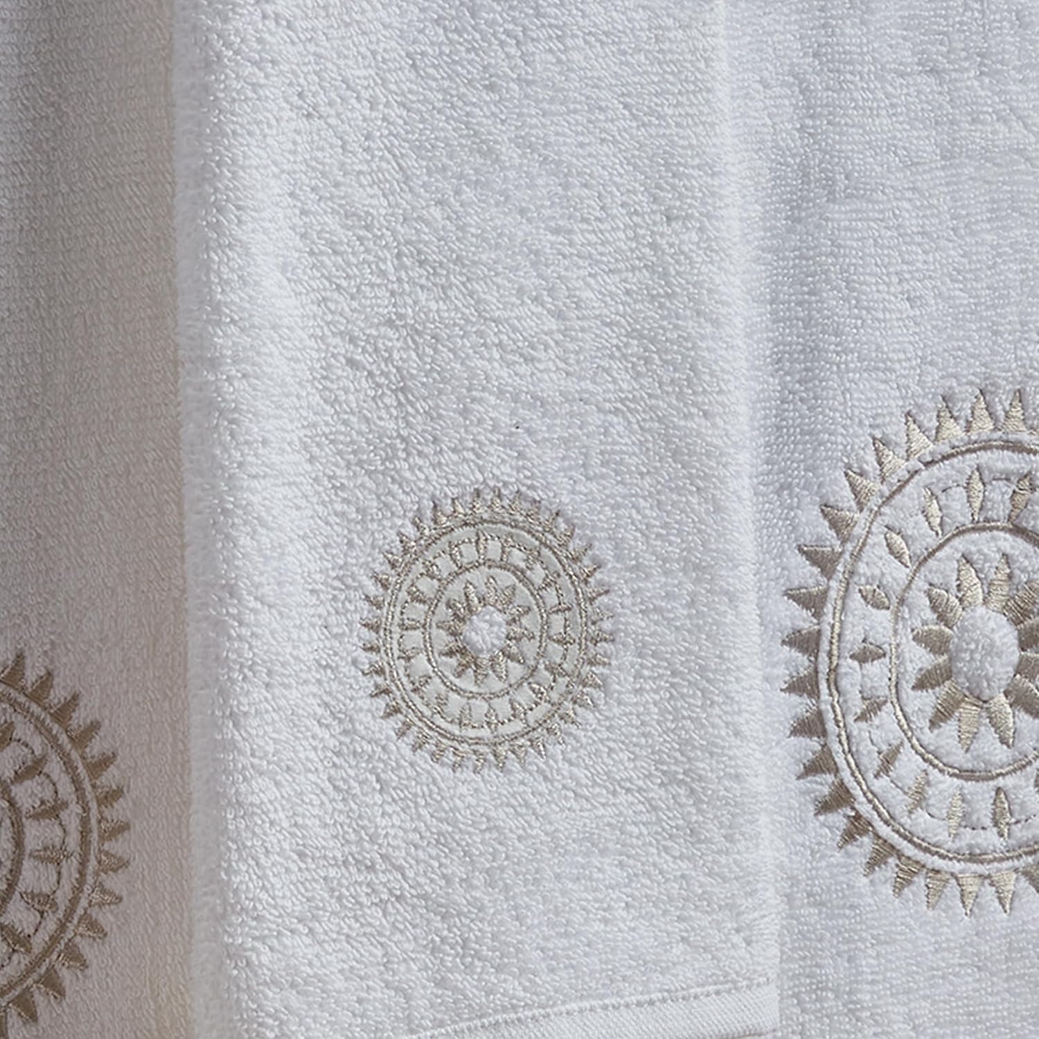 4-Piece Premium Fingertip Towel Set for the Perfect Bath Experience