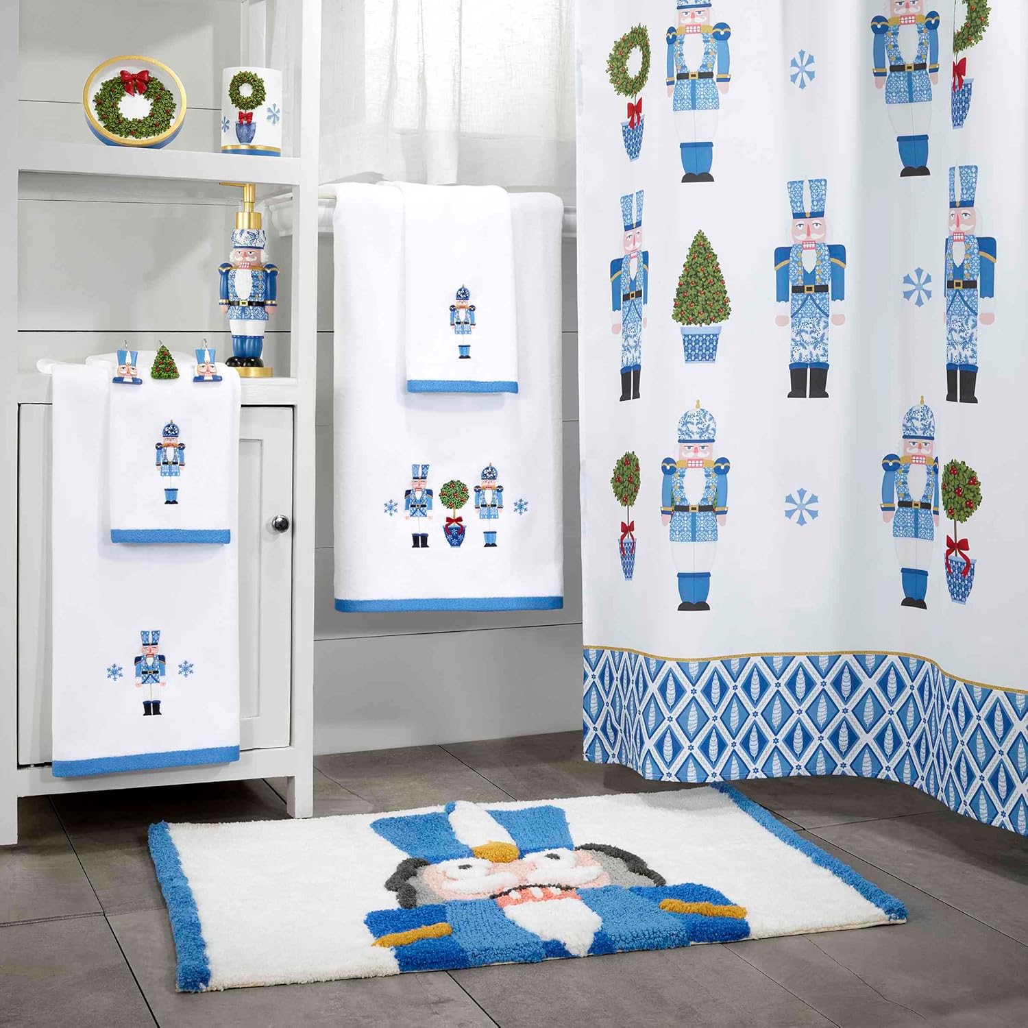 Cozy and Festive Bath Towels