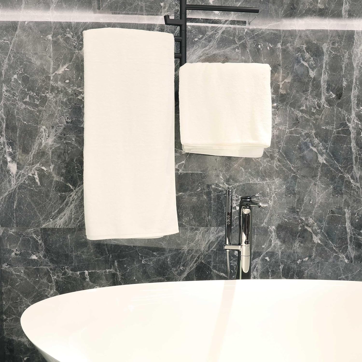 Large Bath Towels 31x62 Cotton Soft Luxurious for Bathroom
